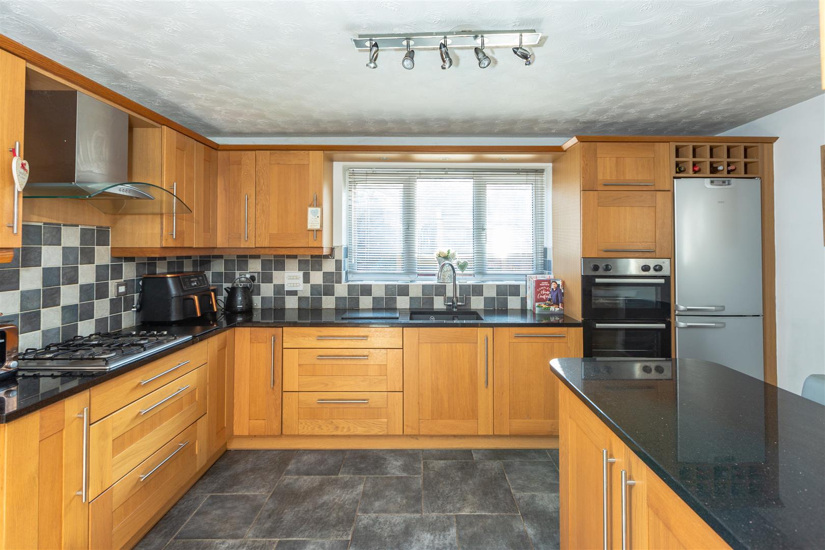 Ffordd Dryden, Killay, Swansea, SA2 7PA